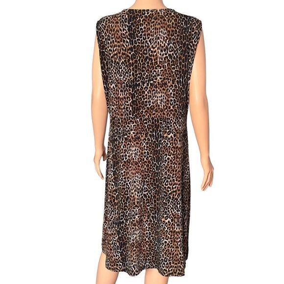 east 5th Animal Print Front Ruched Dress - Picture 3 of 13